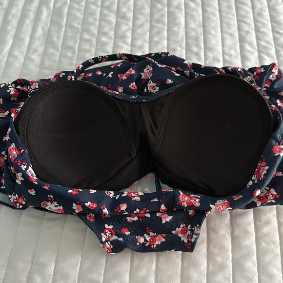 EUC Shaping one piece bathing suit - Picture 5 of 9